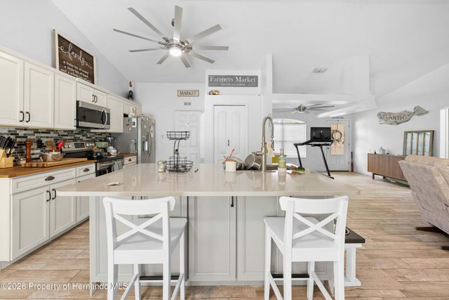 10478 Gannet Avenue, Weeki Wachee, FL 34613