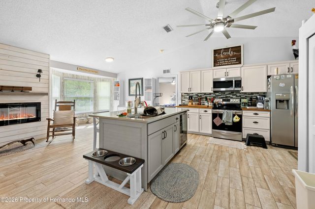 10478 Gannet Avenue, Weeki Wachee, FL 34613
