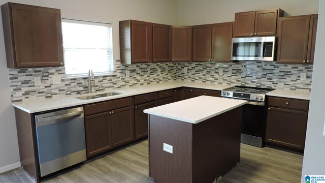 1237 KENSINGTON BOULEVARD, Calera, AL 35040