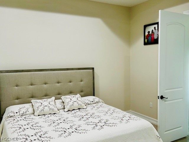 1105 James AVE, Lehigh Acres, FL 33936