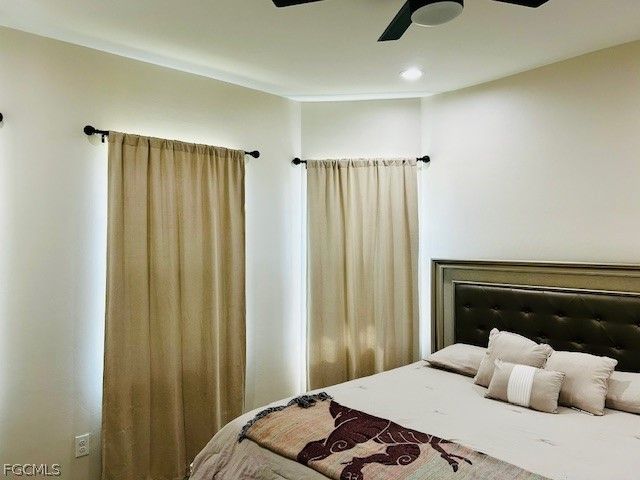 1105 James AVE, Lehigh Acres, FL 33936