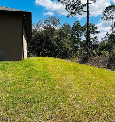 1105 James AVE, Lehigh Acres, FL 33936