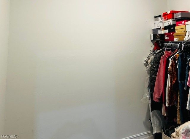 1105 James AVE, Lehigh Acres, FL 33936