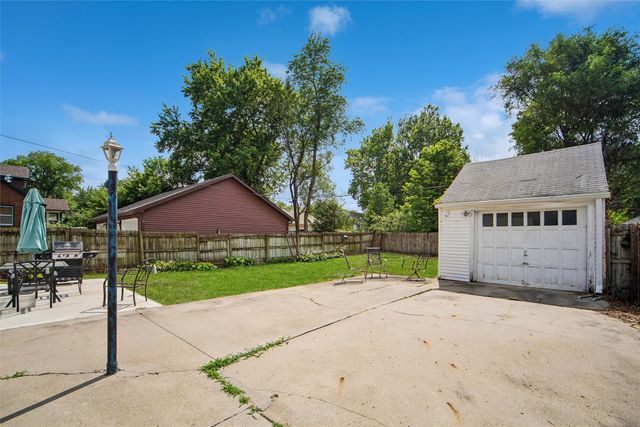 2522 38th Street, Des Moines, IA 50310