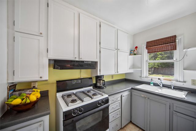 2522 38th Street, Des Moines, IA 50310