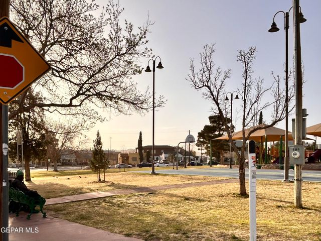 521 RANDOLPH Drive, El Paso, TX 79902