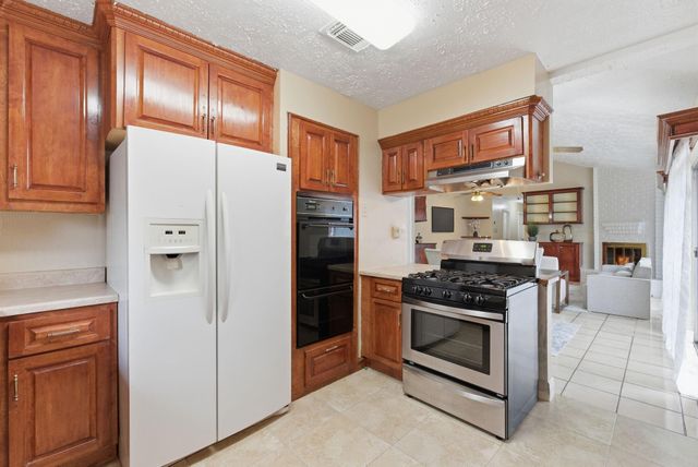 10044 Lasaber Court, Houston, TX 77038