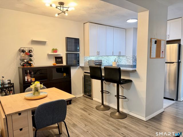 87 Glenbrook Road 2B, Stamford, CT 06902