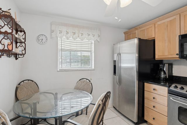 250 John F Kennedy Drive 202, Atlantis, FL 33462