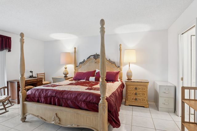 250 John F Kennedy Drive 202, Atlantis, FL 33462