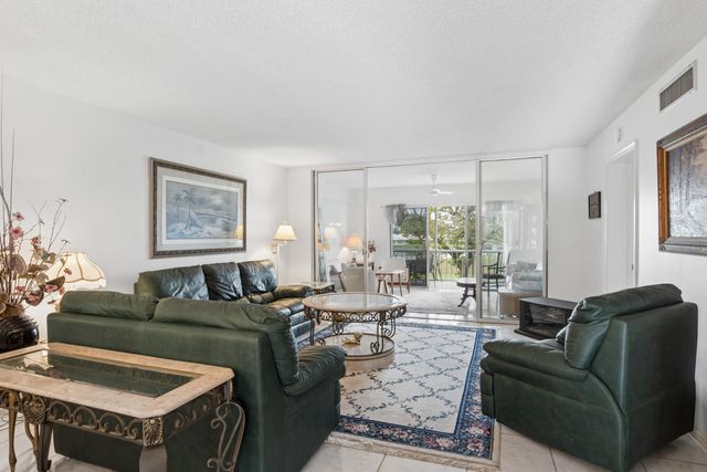 250 John F Kennedy Drive 202, Atlantis, FL 33462