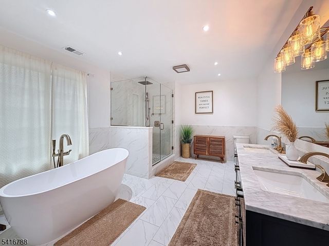 99 Lambert Drive, Sparta Twp., NJ 07871