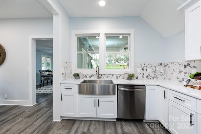 423 W Bell Street, Statesville, NC 28677