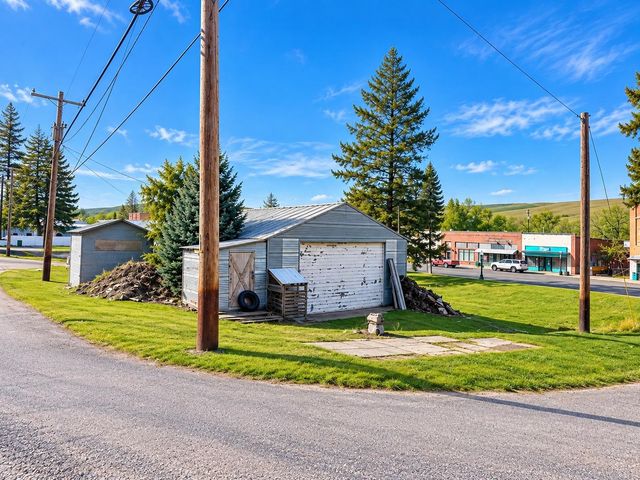 501 S Whitman St, Rosalia, WA 99170 property photo