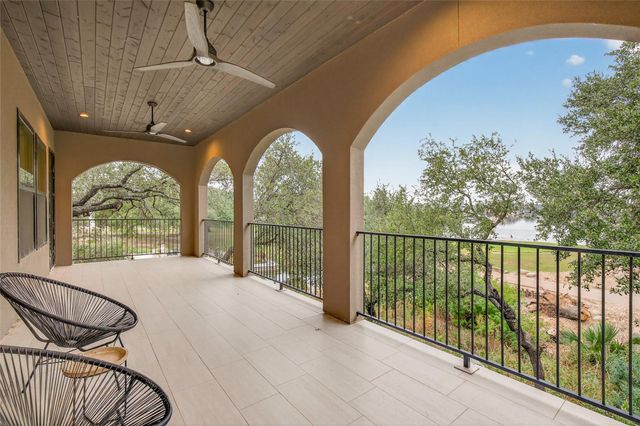 901 Sun Ray, Horseshoe Bay, TX 78657