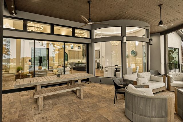 901 Sun Ray, Horseshoe Bay, TX 78657