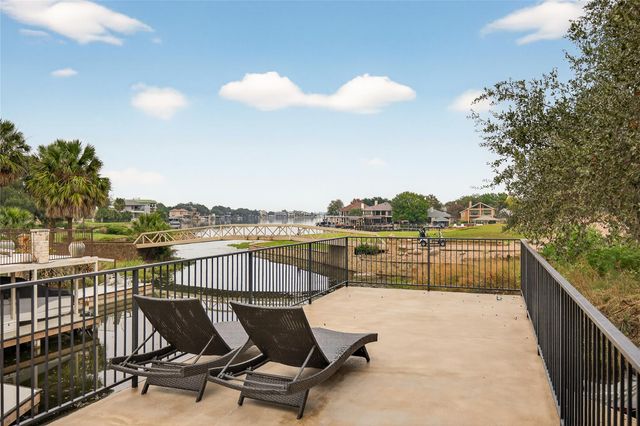 901 Sun Ray, Horseshoe Bay, TX 78657