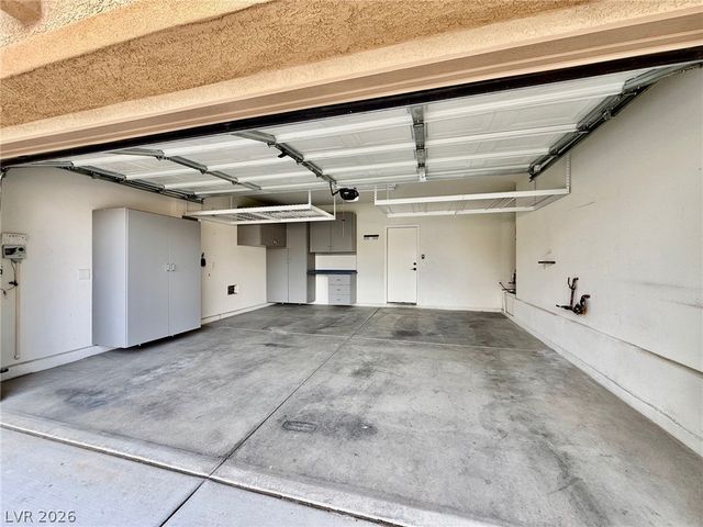 9927 Ridgemill Street, Las Vegas, NV 89178