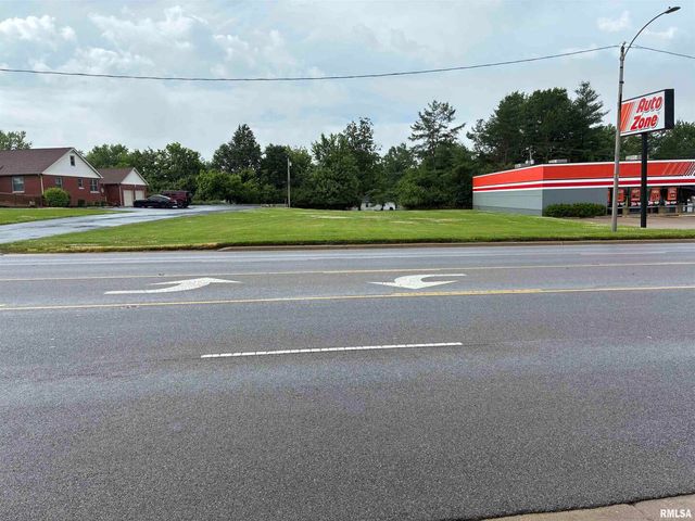 3009 BROADWAY Street, Mt Vernon, IL 62864