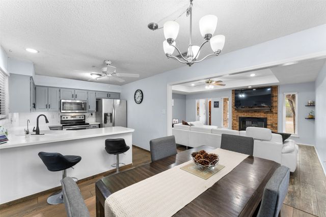 2705 Dover Gardens Drive, Arlington, TX 76017