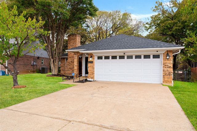 2705 Dover Gardens Drive, Arlington, TX 76017