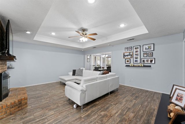 2705 Dover Gardens Drive, Arlington, TX 76017