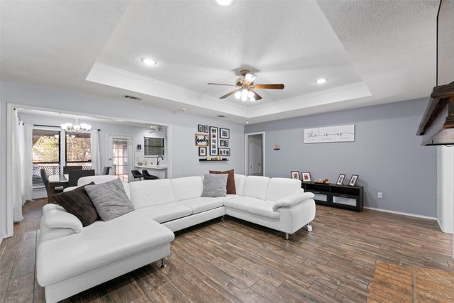 2705 Dover Gardens Drive, Arlington, TX 76017