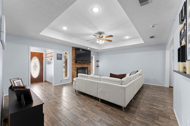 2705 Dover Gardens Drive, Arlington, TX 76017