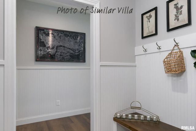 5 FRANK Court, Le Claire, IA 52753