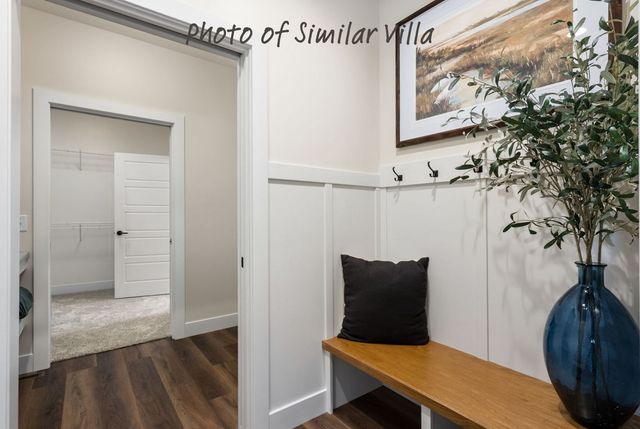 5 FRANK Court, Le Claire, IA 52753