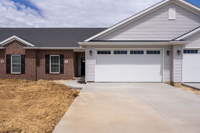 5 FRANK Court, Leclaire, IA 52753