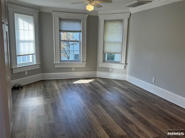 159 County Road, Tenafly, NJ 07670