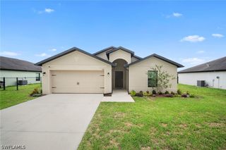 724 Evening Shade LN, Lehigh Acres, FL 33974