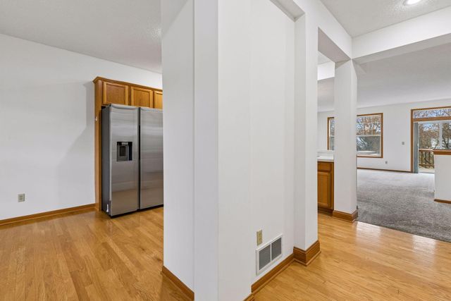 15156 Dundee Avenue, Apple Valley, MN 55124