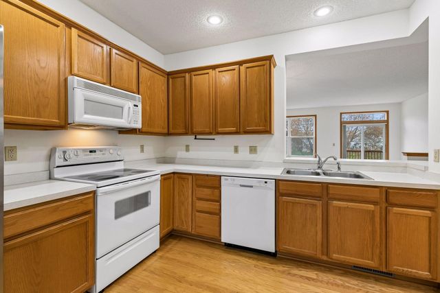 15156 Dundee Avenue, Apple Valley, MN 55124