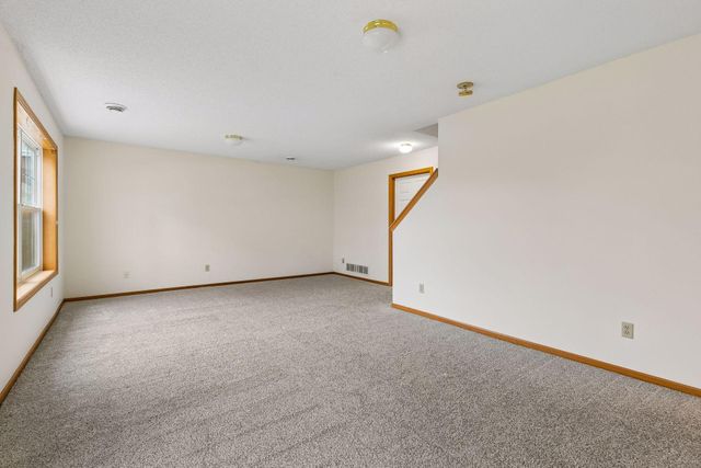 15156 Dundee Avenue, Apple Valley, MN 55124