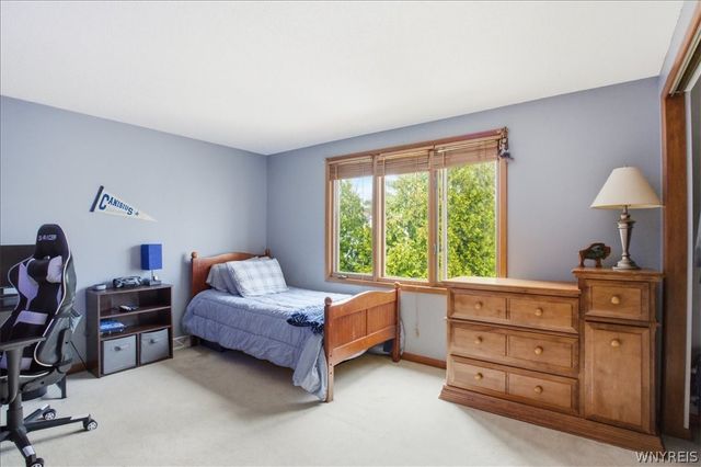 73 Greencastle Lane, Amherst, NY 14221