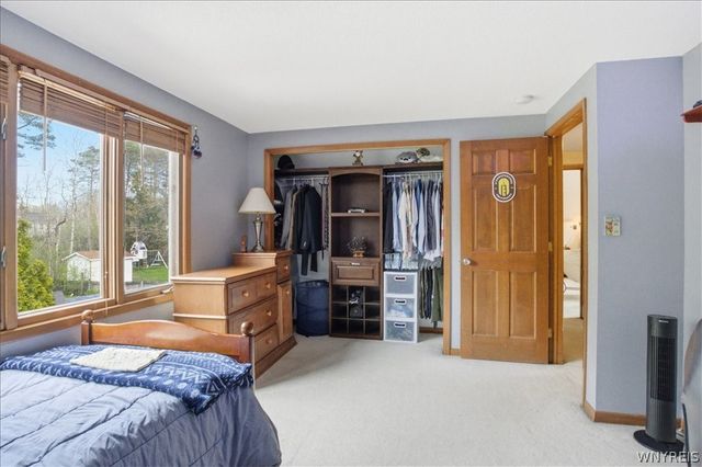 73 Greencastle Lane, Amherst, NY 14221