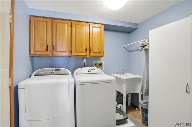 73 Greencastle Lane, Amherst, NY 14221