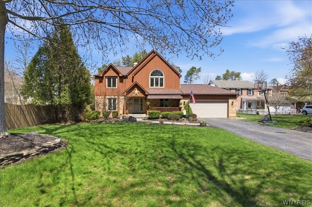 73 Greencastle Lane, Amherst, NY 14221