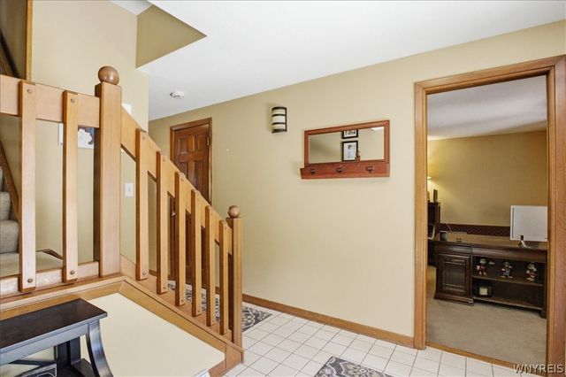 73 Greencastle Lane, Amherst, NY 14221