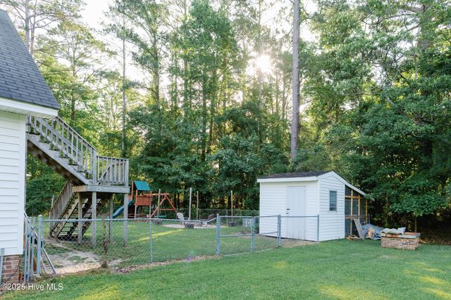 202 Holyoke Drive, Washington, NC 27889