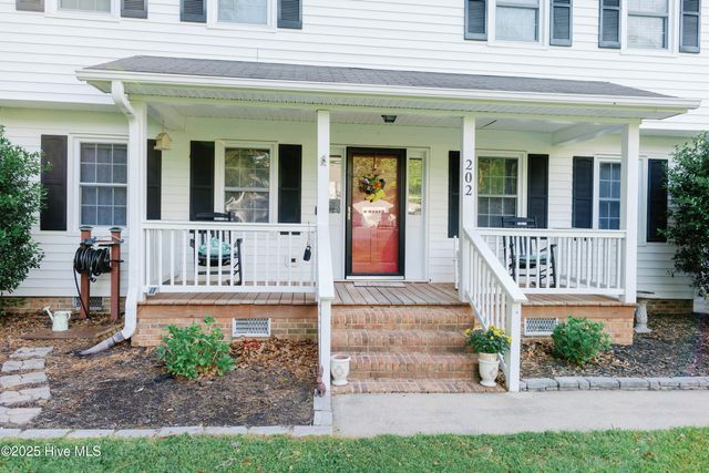 202 Holyoke Drive, Washington, NC 27889
