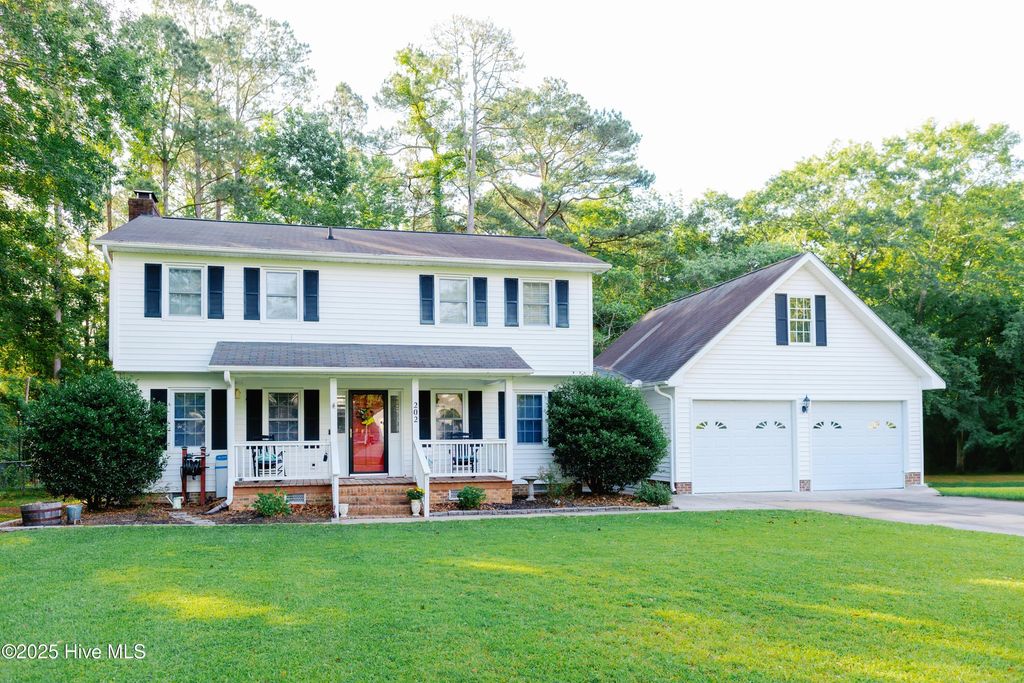 202 Holyoke Drive, Washington, NC 27889