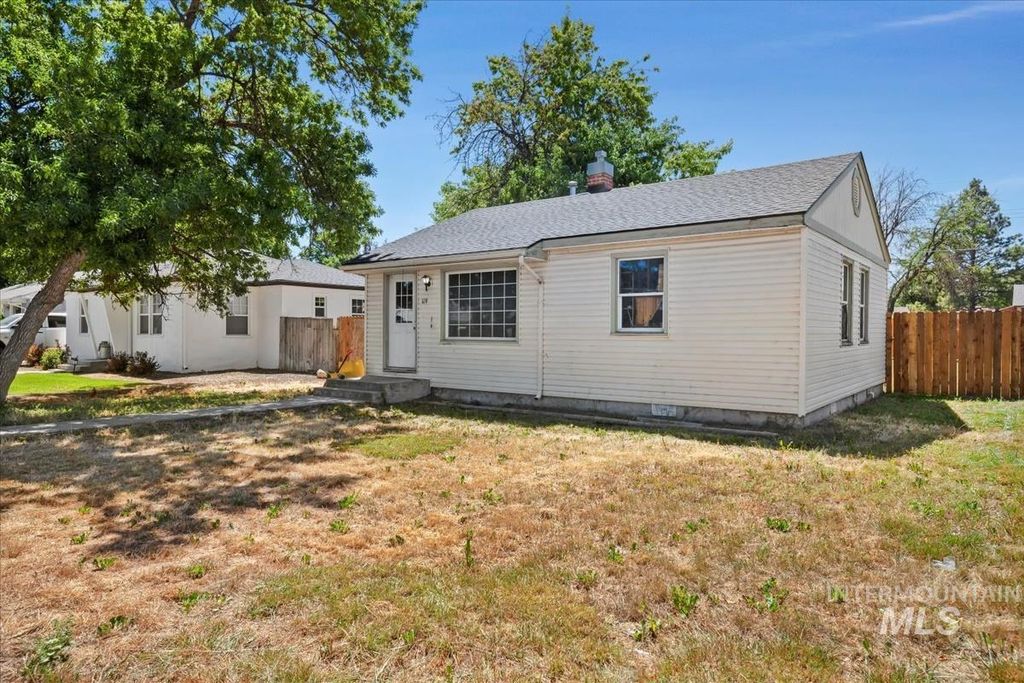 119 Parkhurst Dr, Caldwell, ID 83605