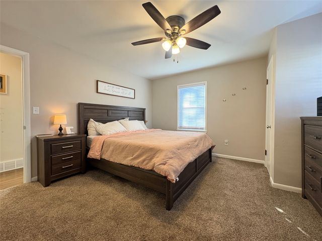724 W Buchanan Street, Winterset, IA 50273