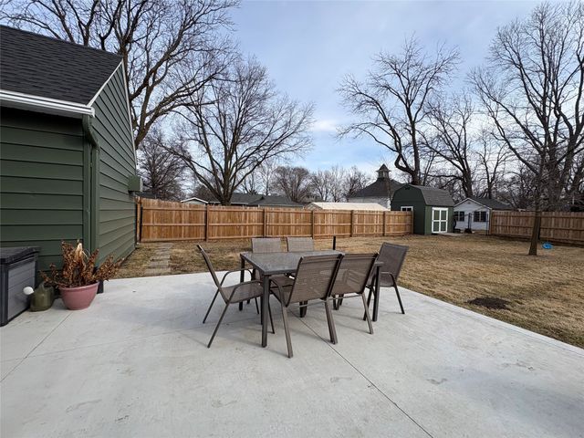 724 W Buchanan Street, Winterset, IA 50273