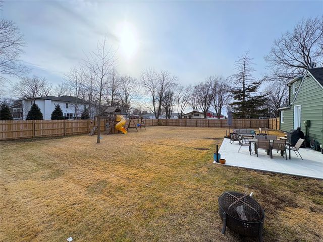 724 W Buchanan Street, Winterset, IA 50273