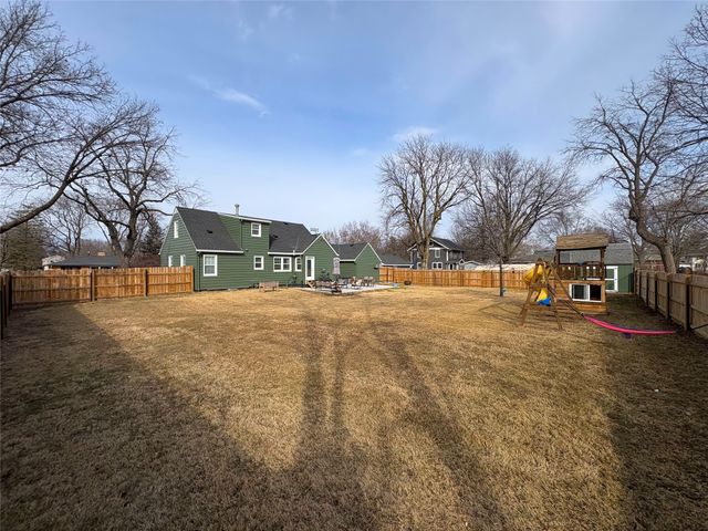 724 W Buchanan Street, Winterset, IA 50273