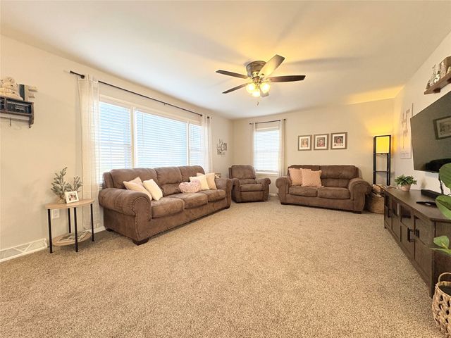724 W Buchanan Street, Winterset, IA 50273